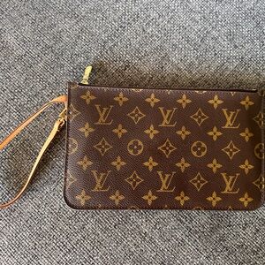 Louis Vuitton Neverfull MM Pochette/Clutch/Wristlet, Cerine Interior